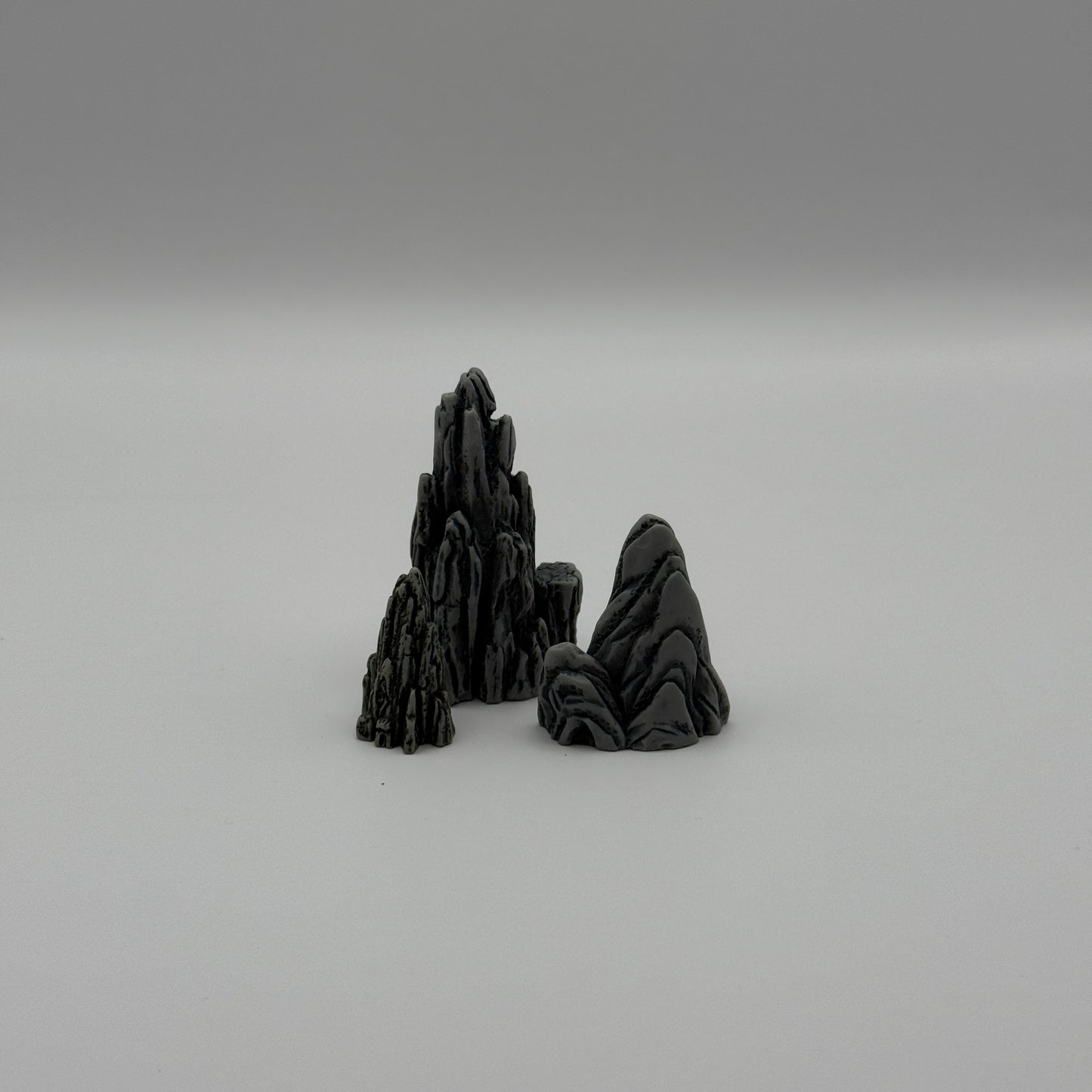Miniatur-Felsenset (4-teilig) – Dekorative Felsformation aus Resin für Aquarien & Landschaftsgestaltung